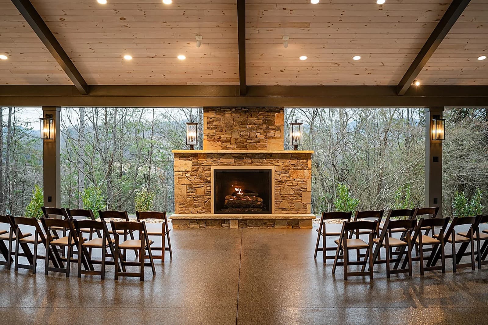 Willow Ridge elopement venue in Gatlinburg — all-inclusive elopement packages by Elopements Inc.