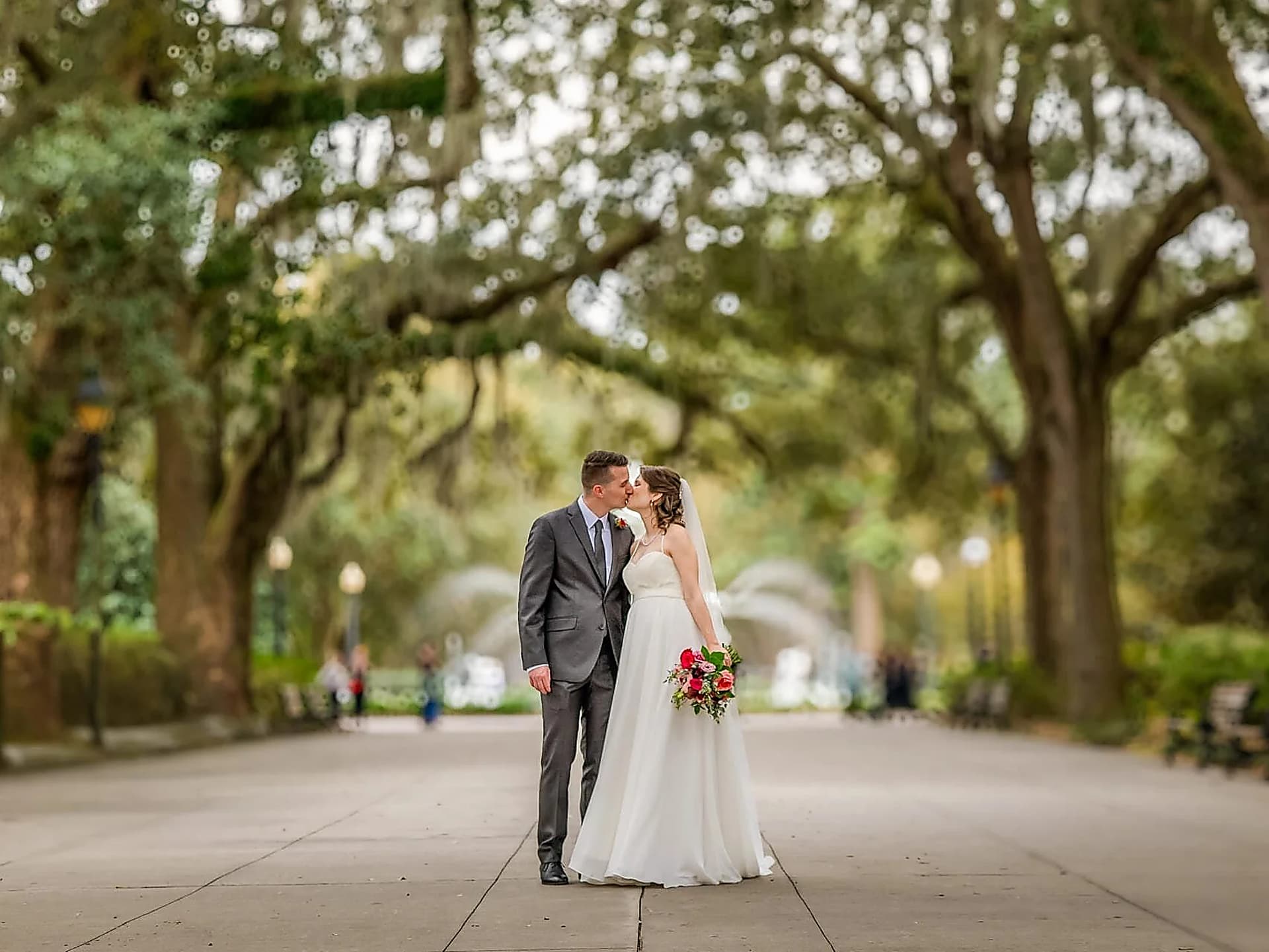 Forsyth Park elopement venue in Savannah — all-inclusive elopement packages by Elopements Inc.